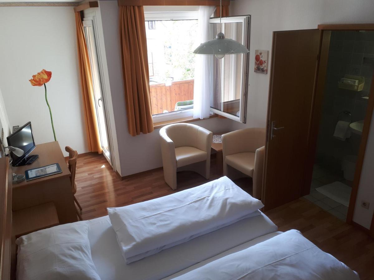 Hotel Voeslauerhof Bad Voeslau Buitenkant foto