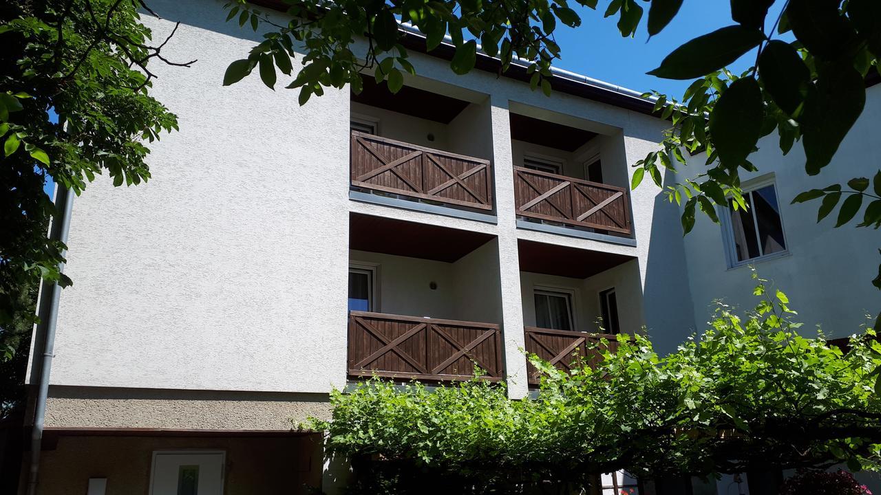Hotel Voeslauerhof Bad Voeslau Buitenkant foto